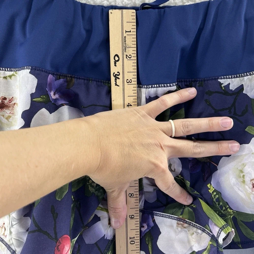 Oiselle Roga Shorts Women's Size 8 Blue Peony Casual Active Gym Workout Lined - Picture 4 of 10